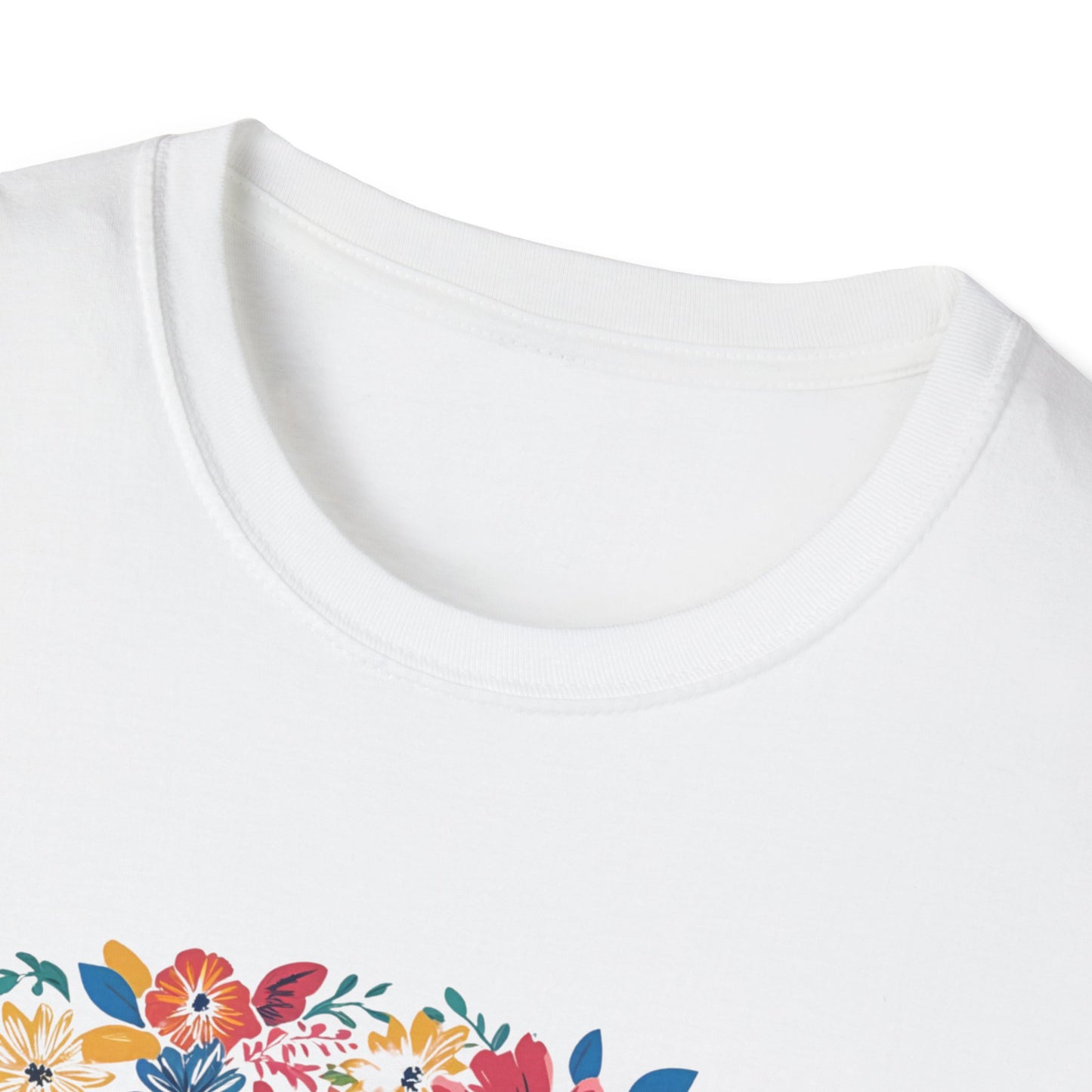 La Vie est Belle Unisex Softstyle T-Shirt